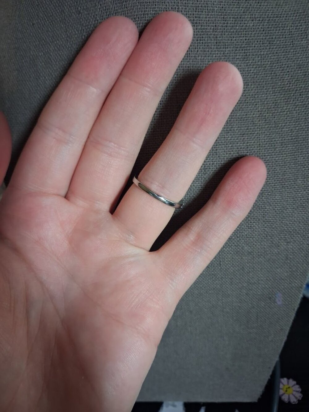 Engagement ring - Picture 5 of 6